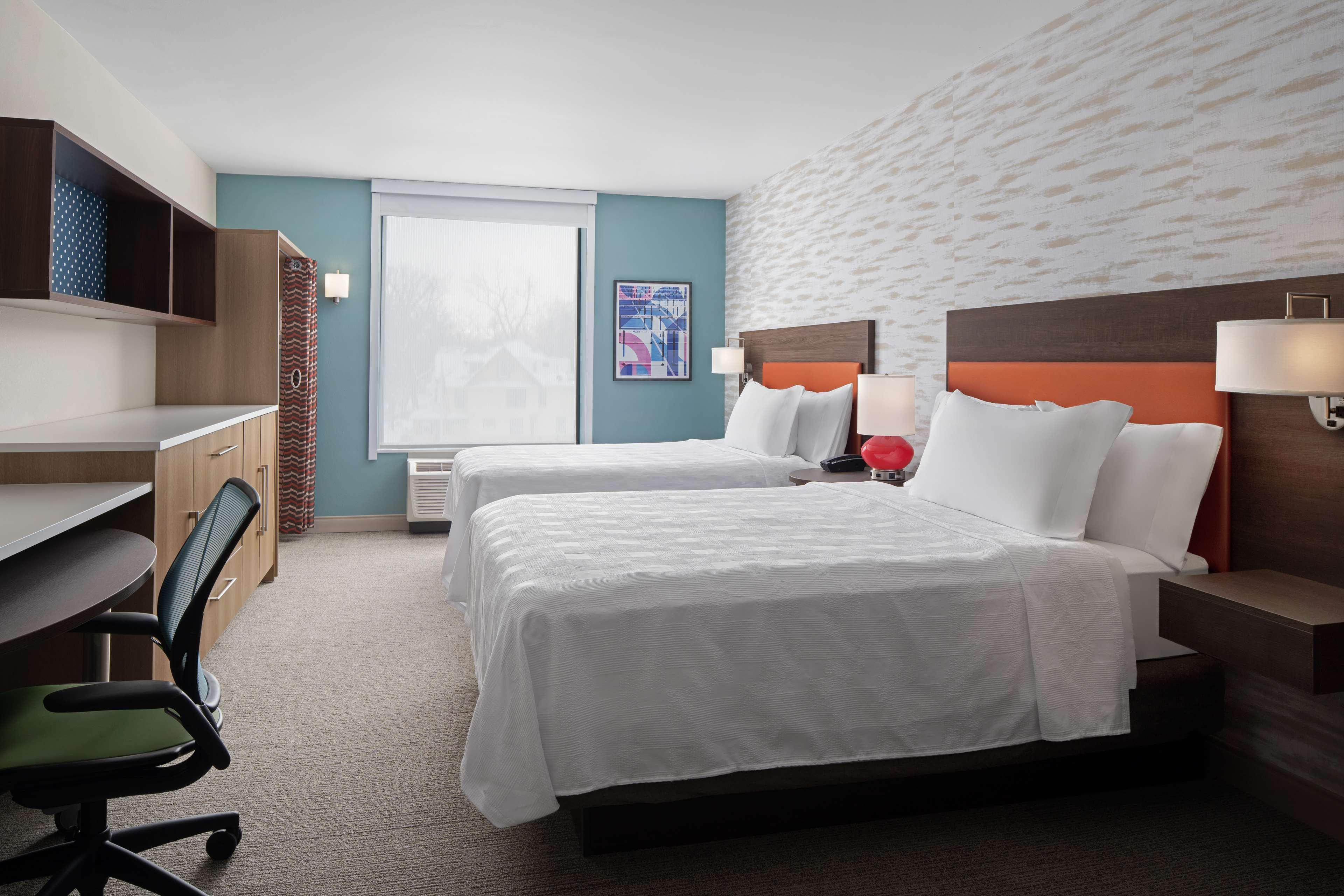 Home2 Suites By Hilton Des Moines At Drake University Екстериор снимка